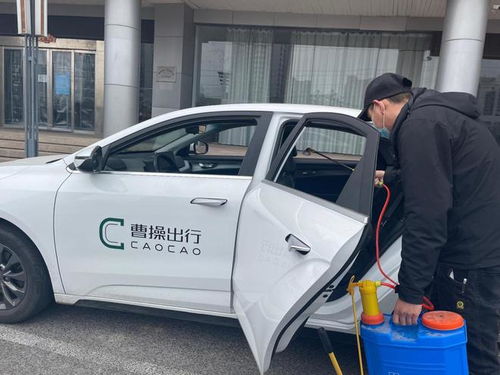 青島市出租汽車協(xié)會(huì)發(fā)出倡議 的哥的姐，請(qǐng)嚴(yán)格落實(shí)疫情防控要求，嚴(yán)格執(zhí)行每3天1次核酸檢測(cè)